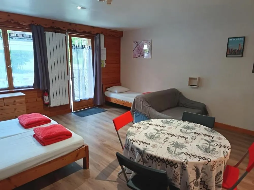 Ferienhaus Grand Studio En Montagne Arlos